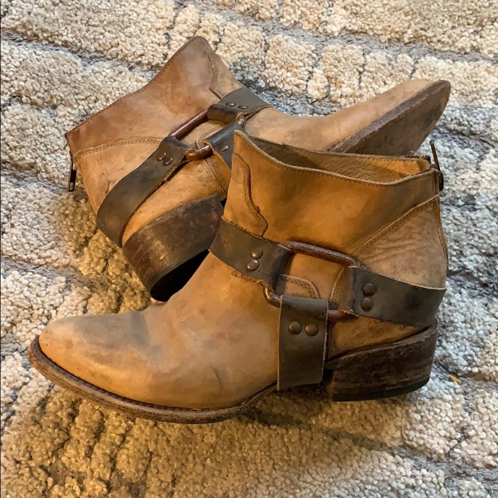 Ankle boots